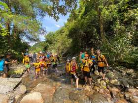  去阳朔溯溪吗？会全身湿透的那种！ 