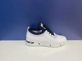 豪行女士单鞋27301512  有色差