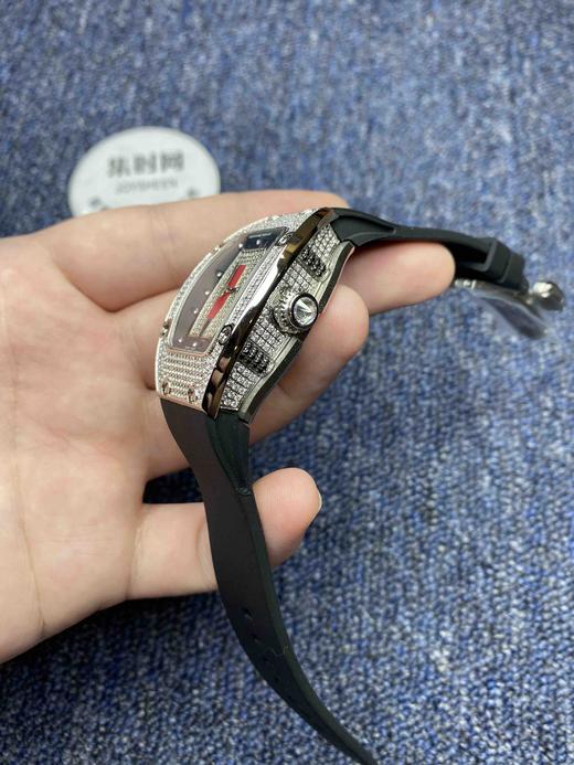 【Richard Mille 理查德米勒】限量版RM07-1 “红唇”满天星女表，最难打造的桥形壳套 商品图4
