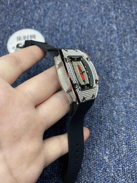 【Richard Mille 理查德米勒】限量版RM07-1 “红唇”满天星女表，最难打造的桥形壳套 商品图2