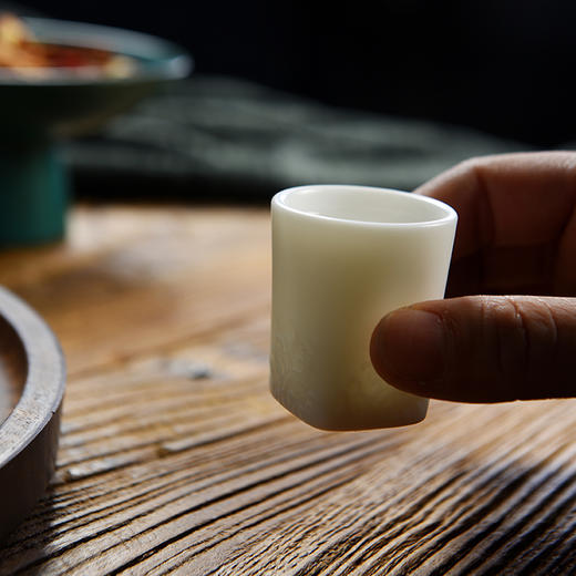 C-XZ-0001 一团和气 羊脂玉瓷 套三方尊酒具一壶两杯 商品图5