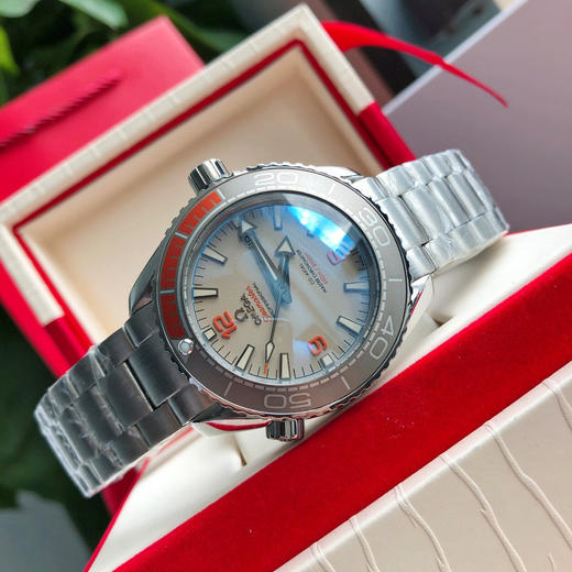 独家品质 OMEGA欧米茄海马系列600米潜水男士机械腕表
机芯：搭载进口西铁城全自动机械机芯 商品图4