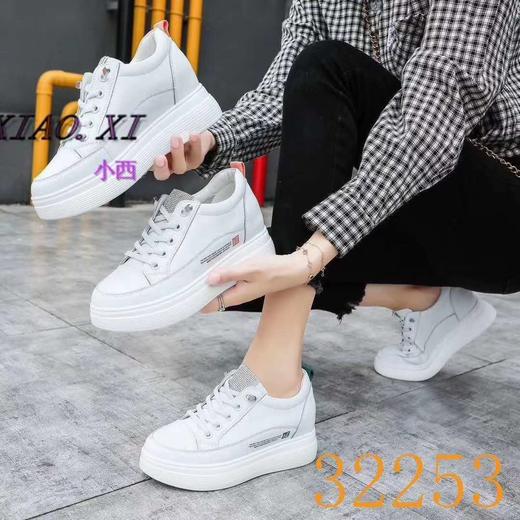 品牌: 小西女运动鞋 货号:  32253 材质:  皮 商品图0