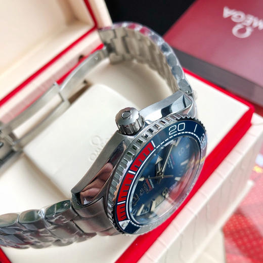 独家品质 OMEGA欧米茄海马系列600米潜水男士机械腕表
机芯：搭载进口西铁城全自动机械机芯 商品图4