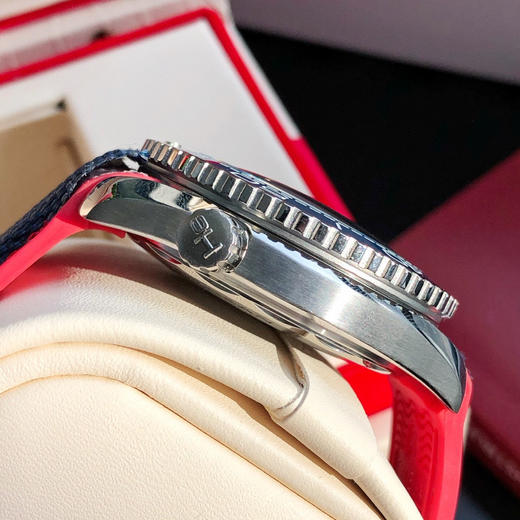 独家品质 OMEGA欧米茄海马系列600米潜水男士机械腕表
机芯：搭载进口西铁城全自动机械机芯 商品图4