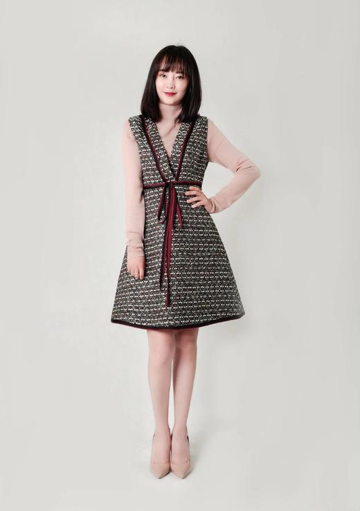 撞色织带V领背心裙 商品图1