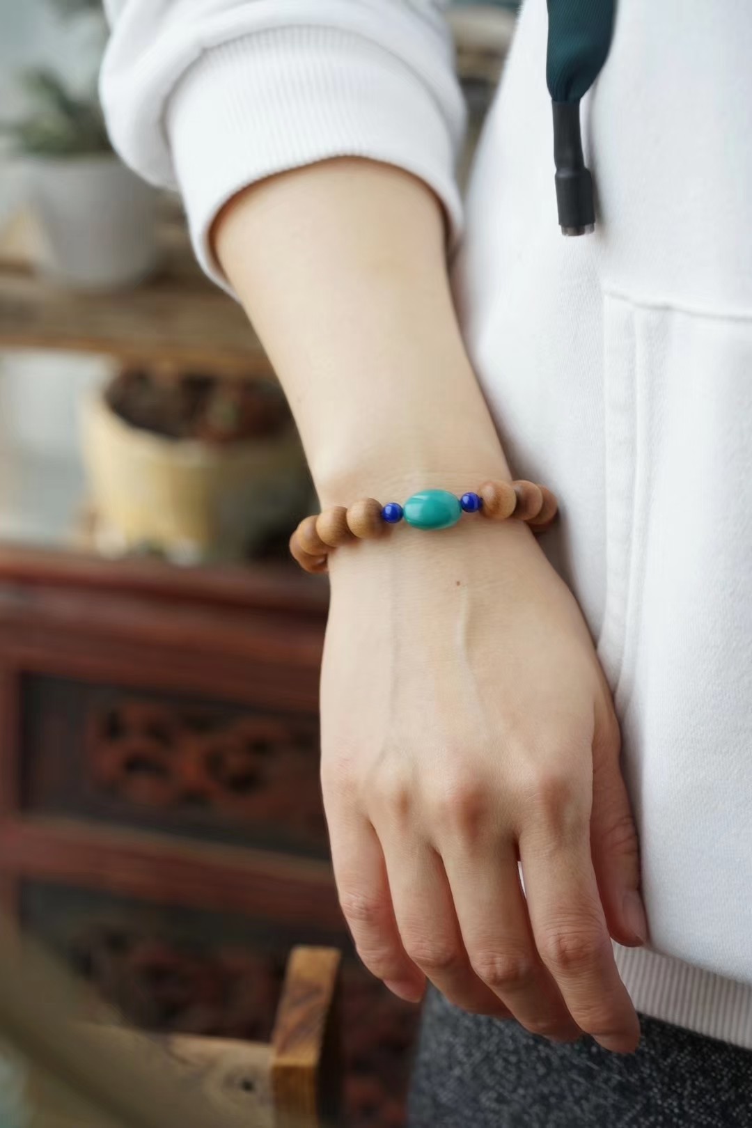 【儒雅之气】老山檀绿松手串