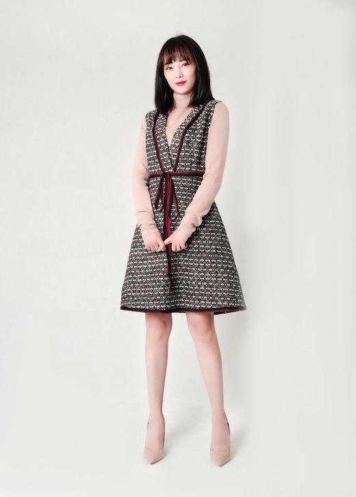 撞色织带V领背心裙 商品图0