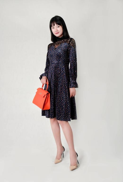 复古丝绒拼接蕾丝领连衣裙 商品图1