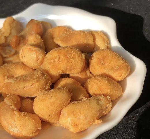 咸蛋黄越南炭烧腰果瓜子仁藤椒牛肉味香辣混合4一6袋包邮 商品图2