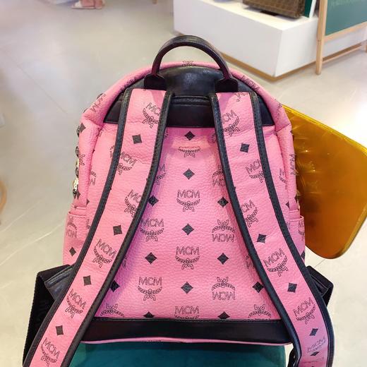 MCM 粉色 小号 铆钉 牛皮 双肩包 商品图1