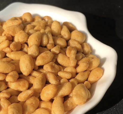 咸蛋黄越南炭烧腰果瓜子仁藤椒牛肉味香辣混合4一6袋包邮 商品图0
