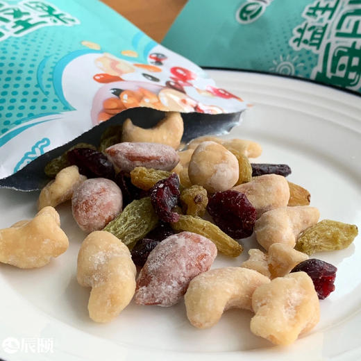 益生菌每日坚果礼盒30袋X25g大礼包混合果仁办公零食包邮 商品图0