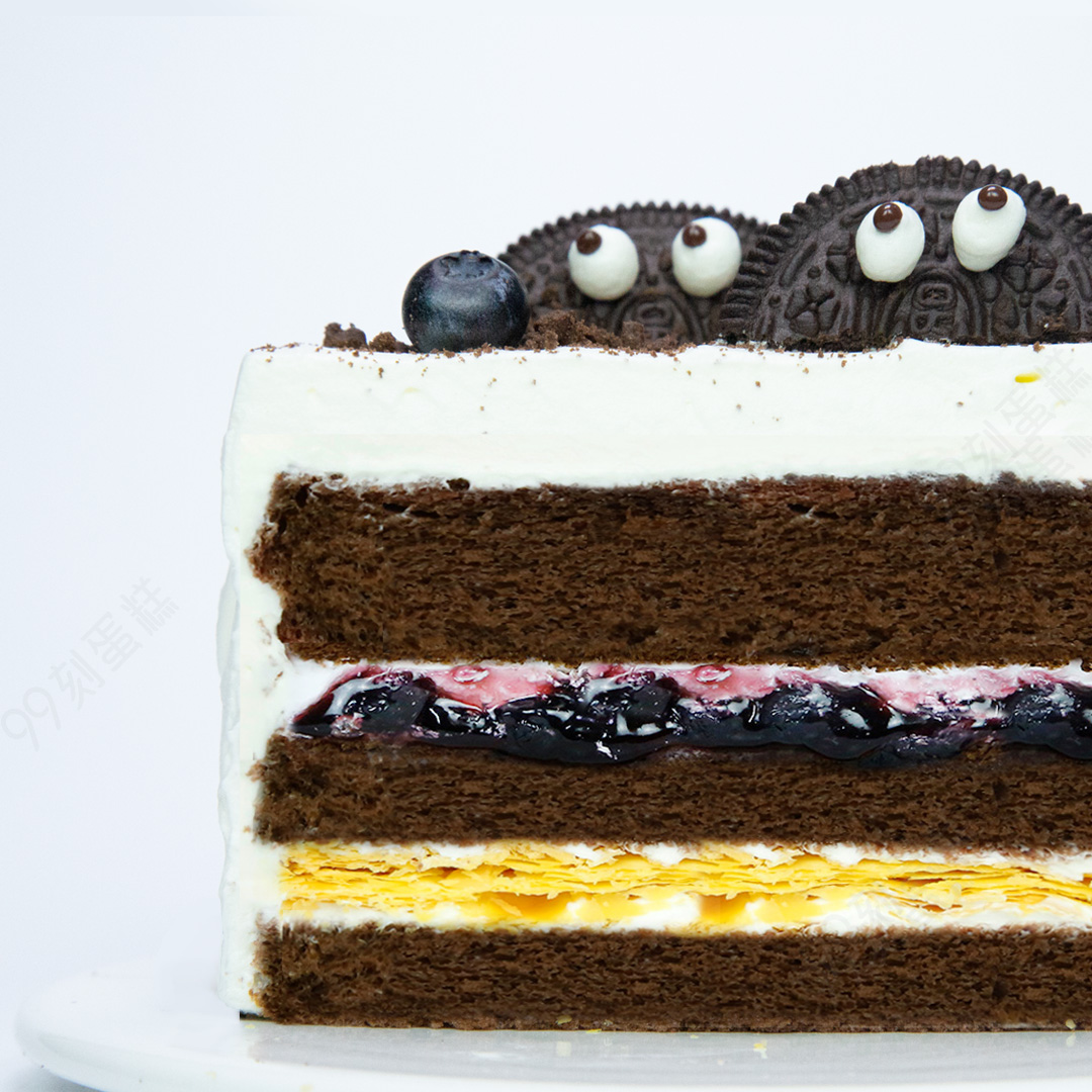 蓝莓奥利奥儿童生日蛋糕 经典原味奥利奥饼干拼成小熊形状 层层排列