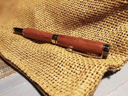 【乡愫】美式梨花木钢笔（礼盒装） 商品图3