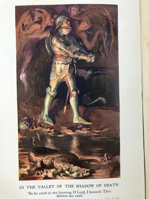 1906年 班扬《天路历程》 8幅彩色与多幅黑白插图 漆布精装大32开 封面贴画 商品图5