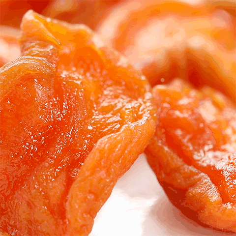  一开袋就能闻到浓郁杏味，果肉饱满，脆甜爽口，有了它不在害怕错过季节 