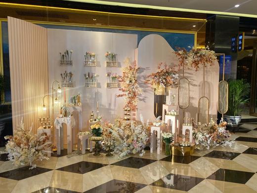 香槟色系婚礼甜品台 商品图0