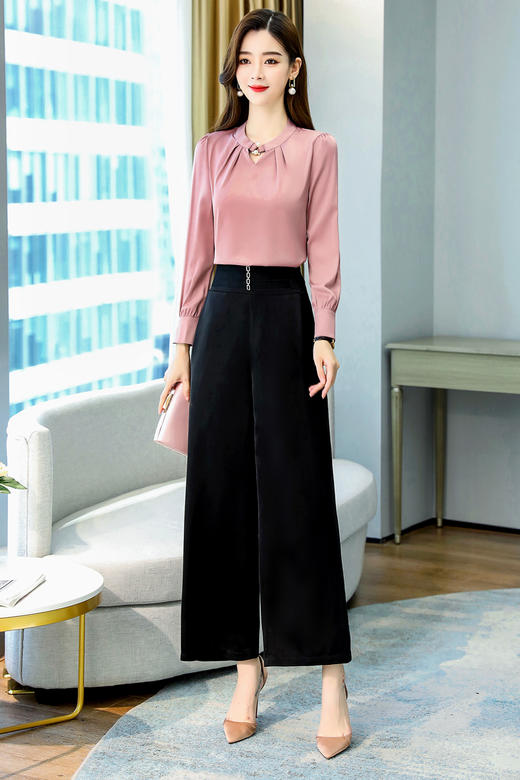 WZNH-HMQY2091秋季气质显瘦长袖时尚减龄套装 商品图5