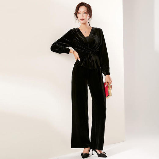 sfyfs-8508新款优雅气质收腰系带v领长袖金丝绒上衣阔腿裤两件套