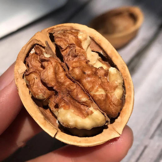绿岭蜂蜜味 烤核桃  整箱1.39kg 手剥核桃仁薄壳 休闲小吃办公室零食小包装 商品图6