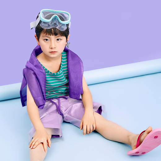 嘻嘻童年-摄影卡（60张照片 3组服装造型 皮相册一本...）河马专享价 专注0-6岁儿童 商品图2