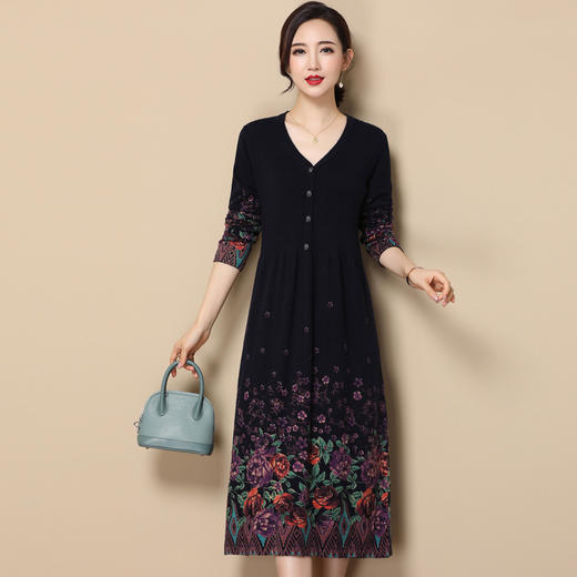 上海旗袍厂EE-ED21195F6-D    V领长袖印花羊毛绒衫连衣裙秋冬针织衫毛衣裙国风中长款羊毛衫女 商品图6