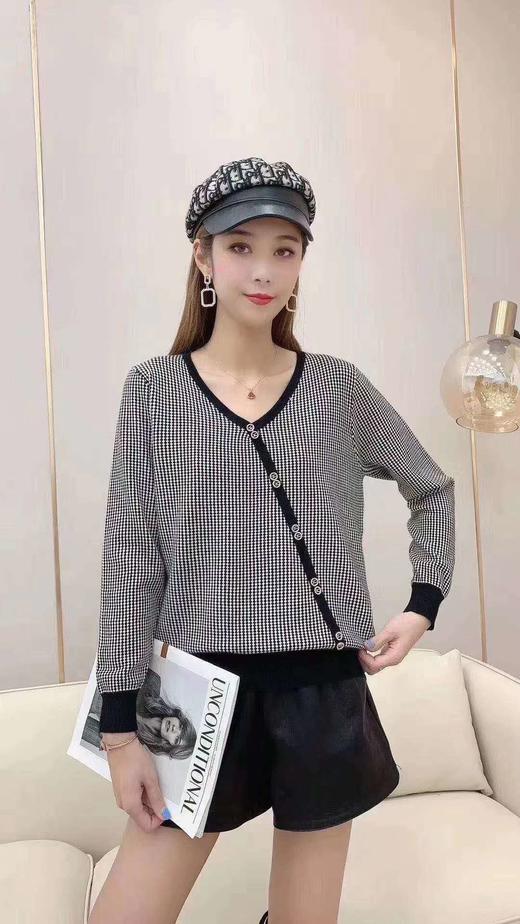 新款时尚千鸟格针织衫 商品图1