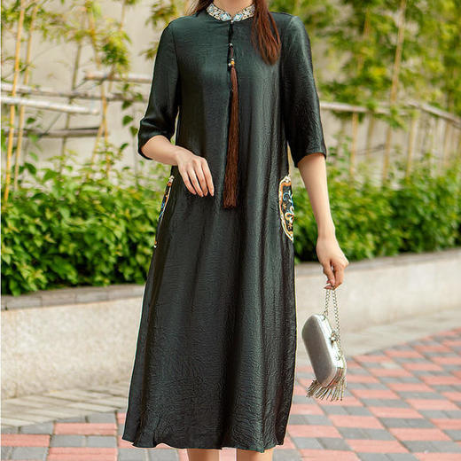 KDS1267新款时尚优雅气质立领七分袖高端醋酸刺绣连衣裙 商品图1