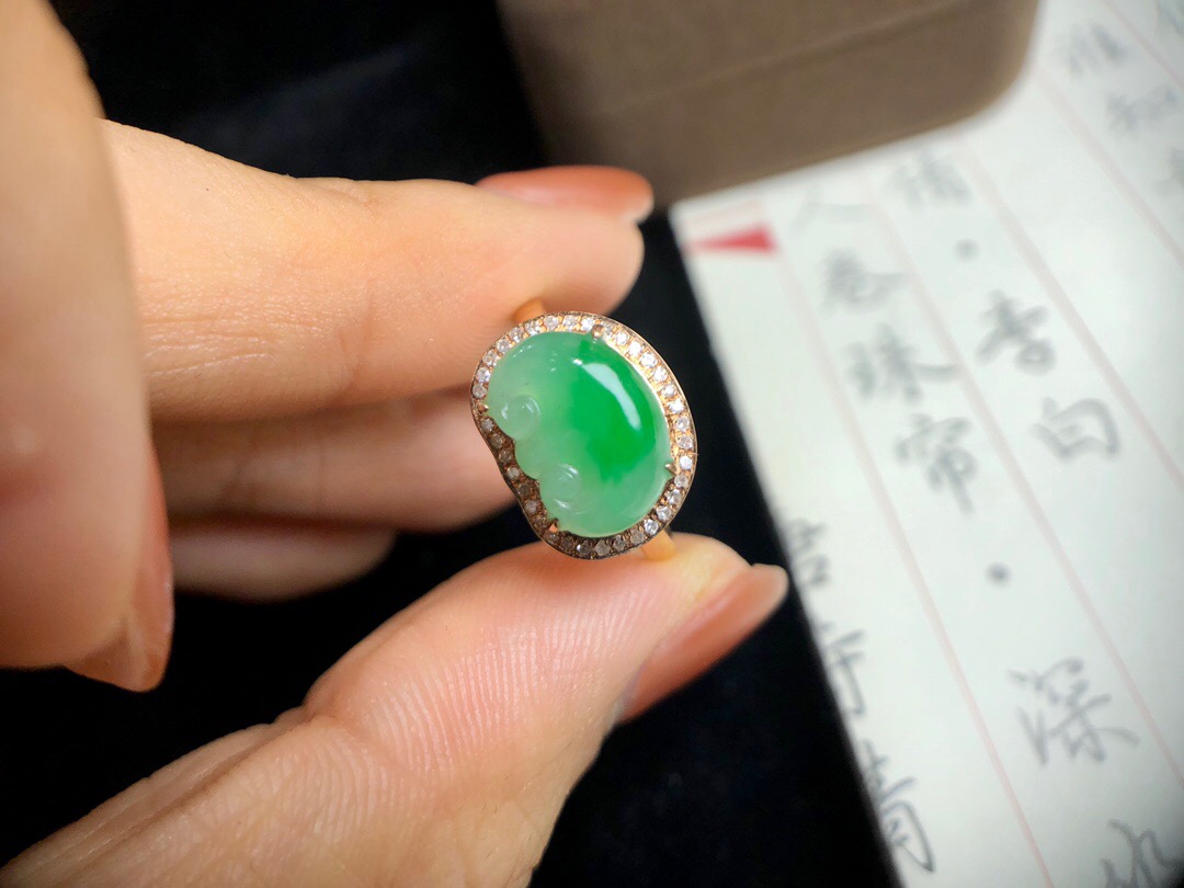 冰阳绿翡翠如意戒指特惠胖嘟嘟胶嫩嫩裸石10579总重约243g14圈口j