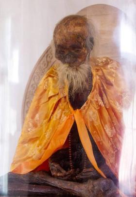 老先生死后无尸僵现象，三天后，皮肤竟如新生婴儿