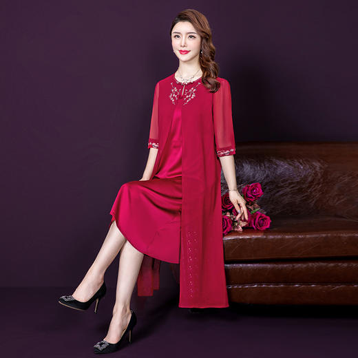 YM-8331女刺绣假两件中长款连衣裙 商品图2