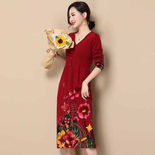 上海旗袍厂EE-ED21195F6-D    V领长袖印花羊毛绒衫连衣裙秋冬针织衫毛衣裙国风中长款羊毛衫女 商品图2