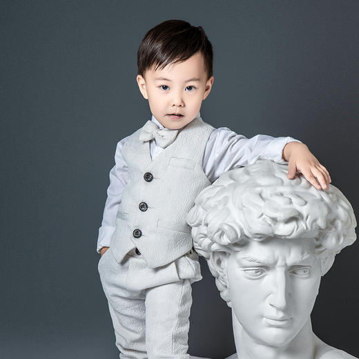 嘻嘻童年-价值499元摄影卡（2组服装及造型、2张版权、1件七寸摆台） 河马儿科专享摄影卡 专注0-6岁儿童 商品图1