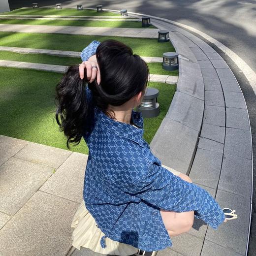 点此购买 GUCCI男女满印提花牛仔外套 曾158752 商品图8