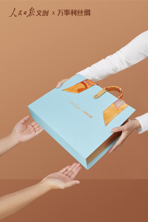 【丝月雅韵-精致套装】万事利人民日报文创联名《丝月雅韵》蚕丝小方巾月饼精致中秋礼盒 商品图9