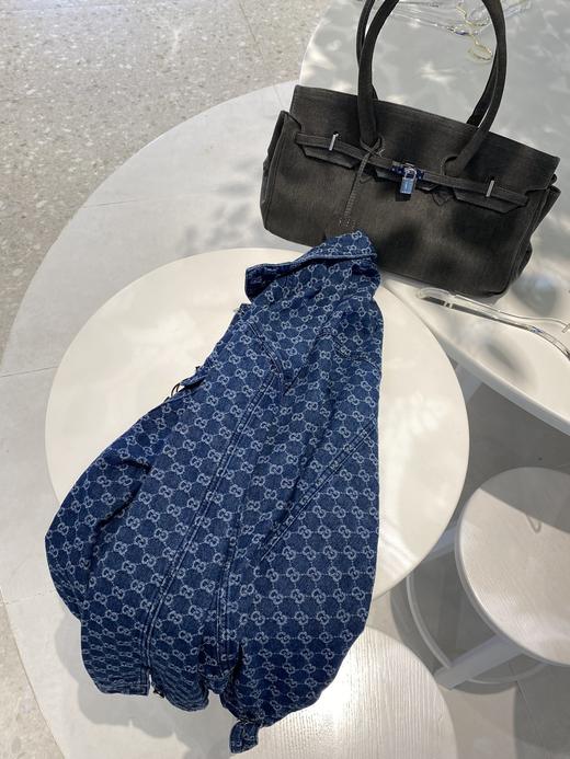 点此购买 GUCCI男女满印提花牛仔外套 曾158752 商品图10