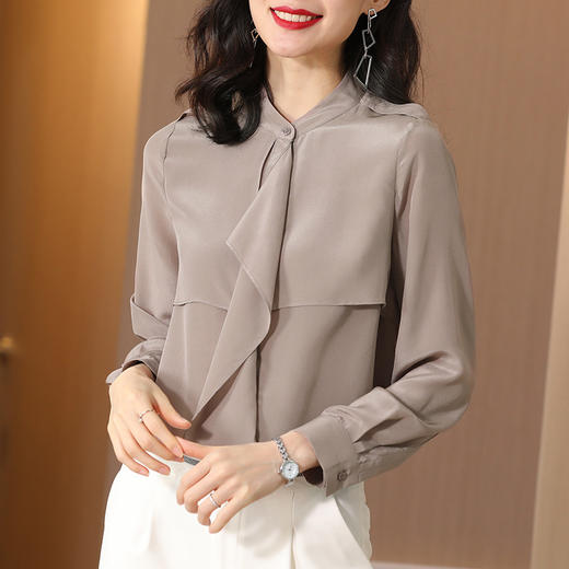 SS-9222高级感满满气质肩章风衣款双层荷叶边领长袖真丝衬衫 商品图1