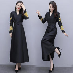 WZNH-HYYF9716优雅气质V领常规长袖长款长袖风衣连衣裙