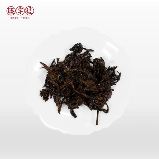 2019年 臻字号 熟茶红茶系列 【龙玺】 357g茶饼 普洱熟茶 商品图2
