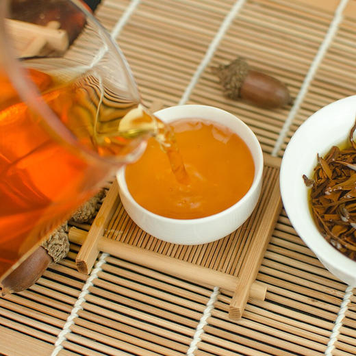 买一送一 英红九号 英德红茶之宝 正宗广东特产工夫红茶叶 300克礼盒精装 中秋送礼佳品 商品图2