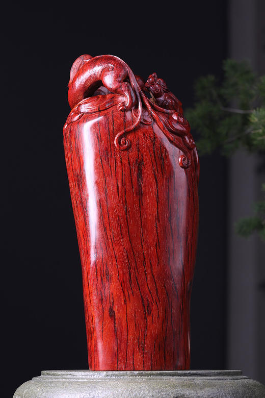 “螭龙戏珠”小叶紫檀摆件 b43 商品图1