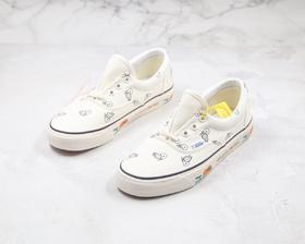 万斯Vans 腰果花 低帮 ERA 白色 涂鸦 印花 图案 Vault OG Era LX 腰果花系列，采用天然材料主色调搭配黑色/米色