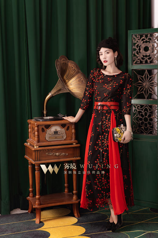 20376 暗夜玫瑰立体刺绣网纱连衣裙 雾境 商品图4