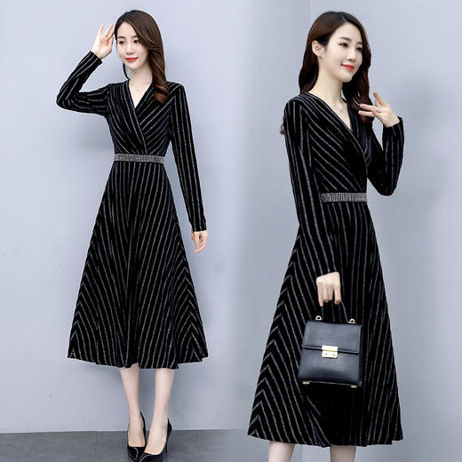 WZNH-V秋季气质显瘦中长款长袖通勤金丝绒V领大摆连衣裙 商品图3