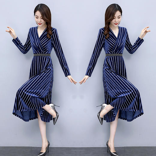 WZNH-V秋季气质显瘦中长款长袖通勤金丝绒V领大摆连衣裙 商品图2