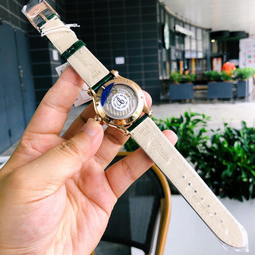 萧邦 快乐钻系列HAPPY SPORT MEDIUM AUTOMATIC系列 278559-3001 特别推荐 女神级腕表。自1993年HappySport推出以来 商品图8