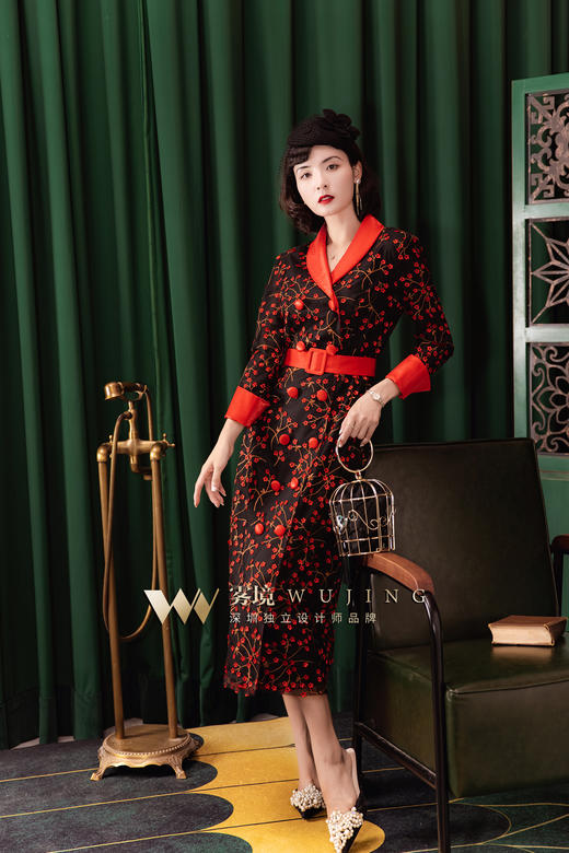 20377 暗夜玫瑰立体刺绣网纱连衣裙 雾境 商品图1