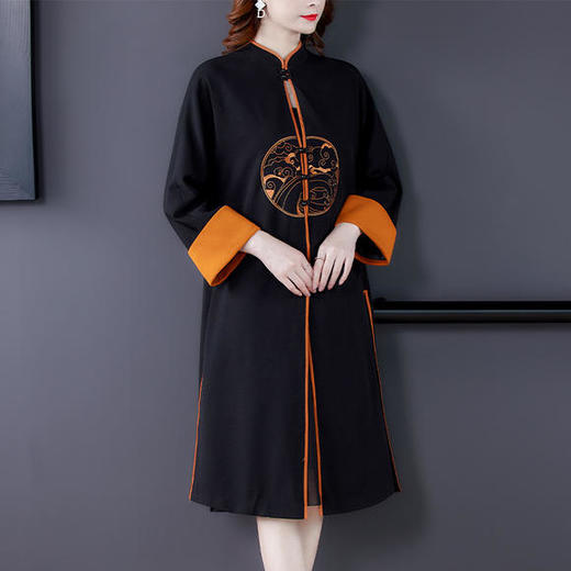 AHM-qyy9832新款复古时尚宽松刺绣风衣外套 商品图0