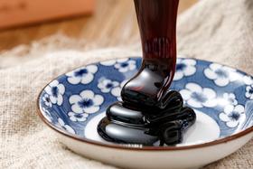 送她“秋天的第一杯奶茶”，不如亲手为她煮这3款润燥生津的暖心茶~